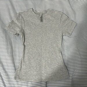 SKIMS cotton jersey t-shirt xs